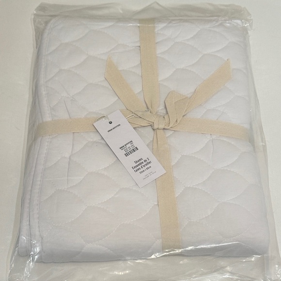 NEW URBAN OUTFITTERS PILLOW SHAMS - Picture 1 of 3